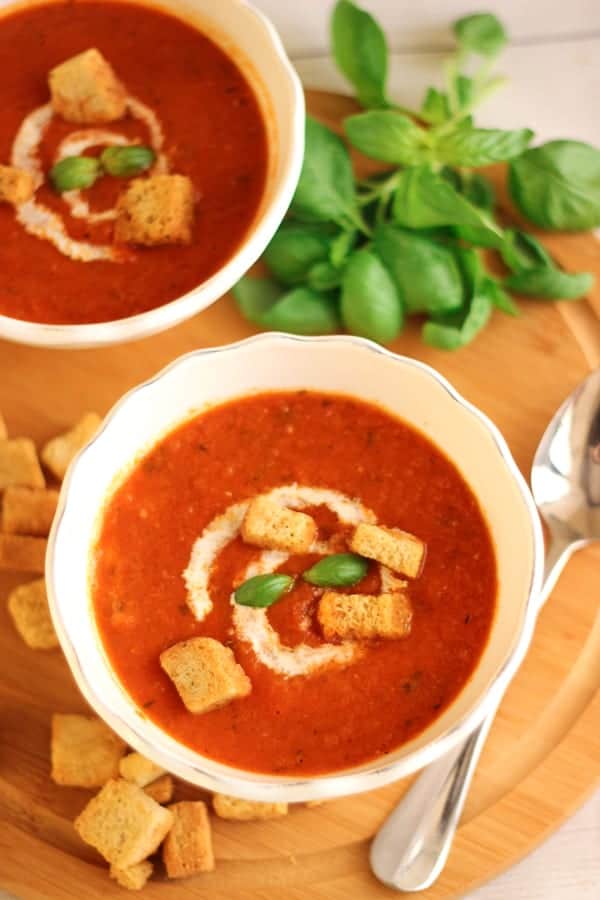 Soupe de tomates rôties au basilic