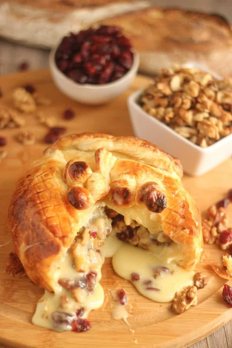 Camembert rôti aux noix et cranberries