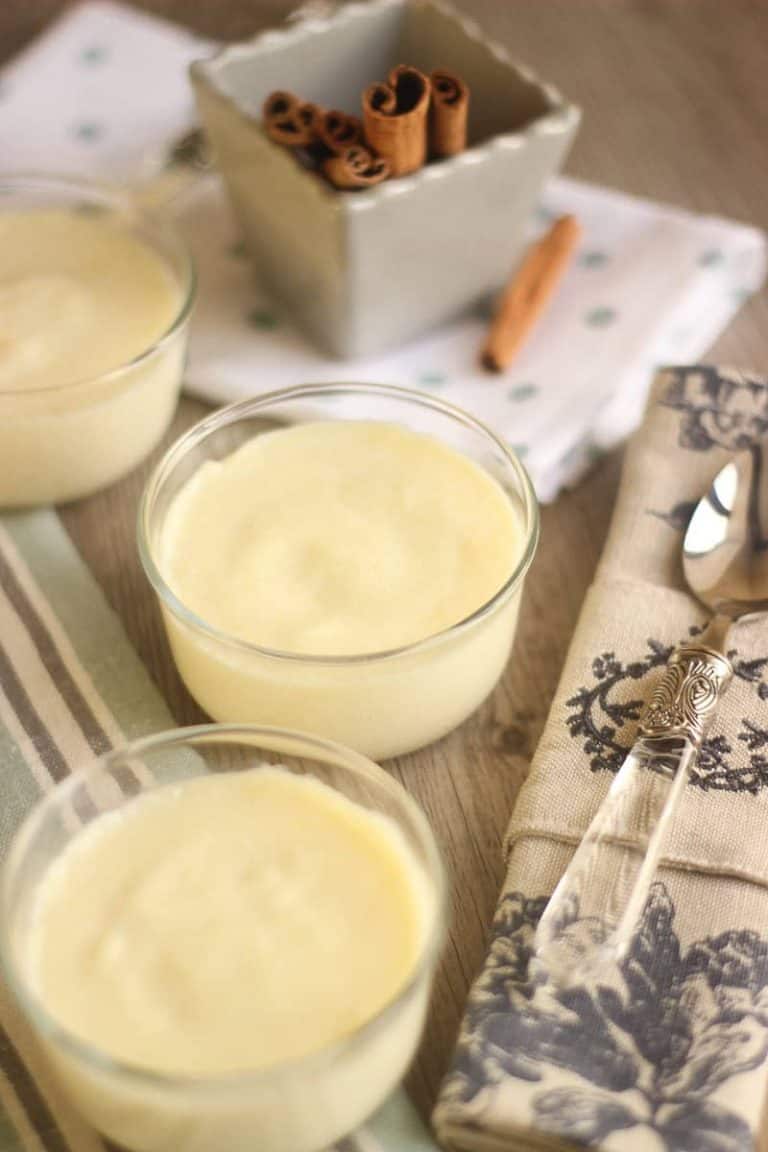 Semoule au lait dans ramequin
